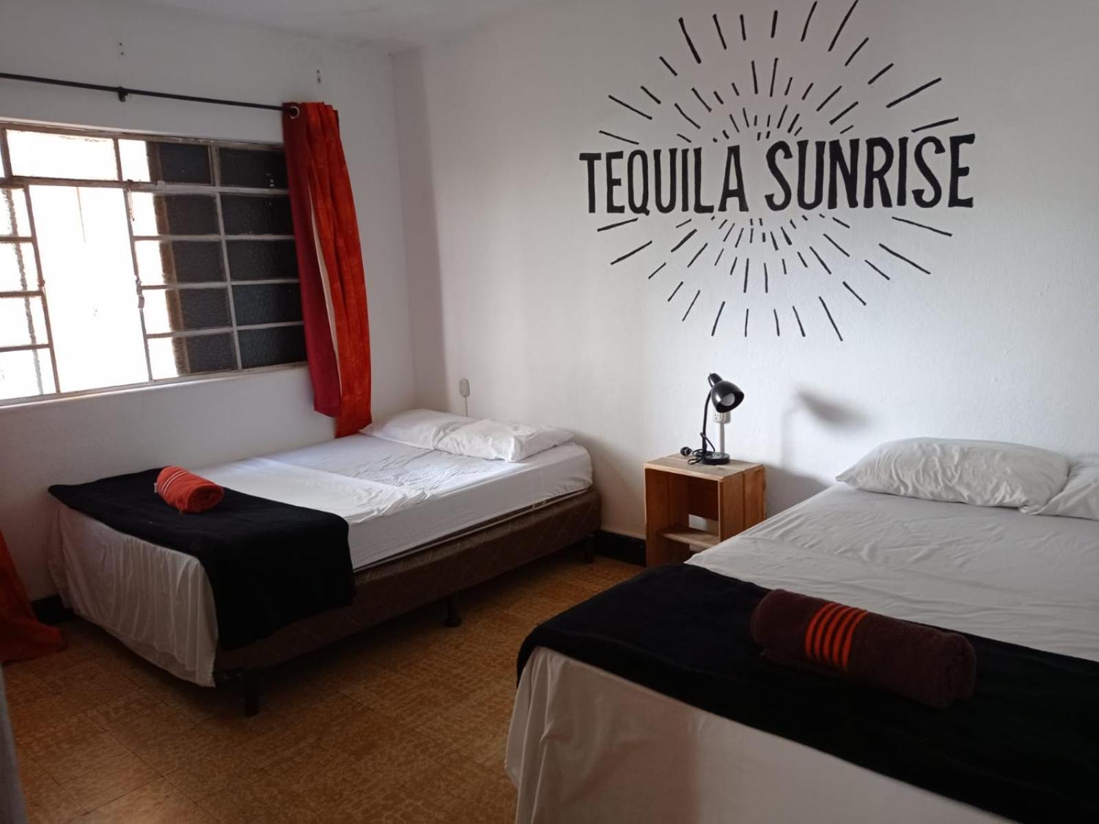 Tequila Sunrise Hostel Guatemala City Eksteriør bilde