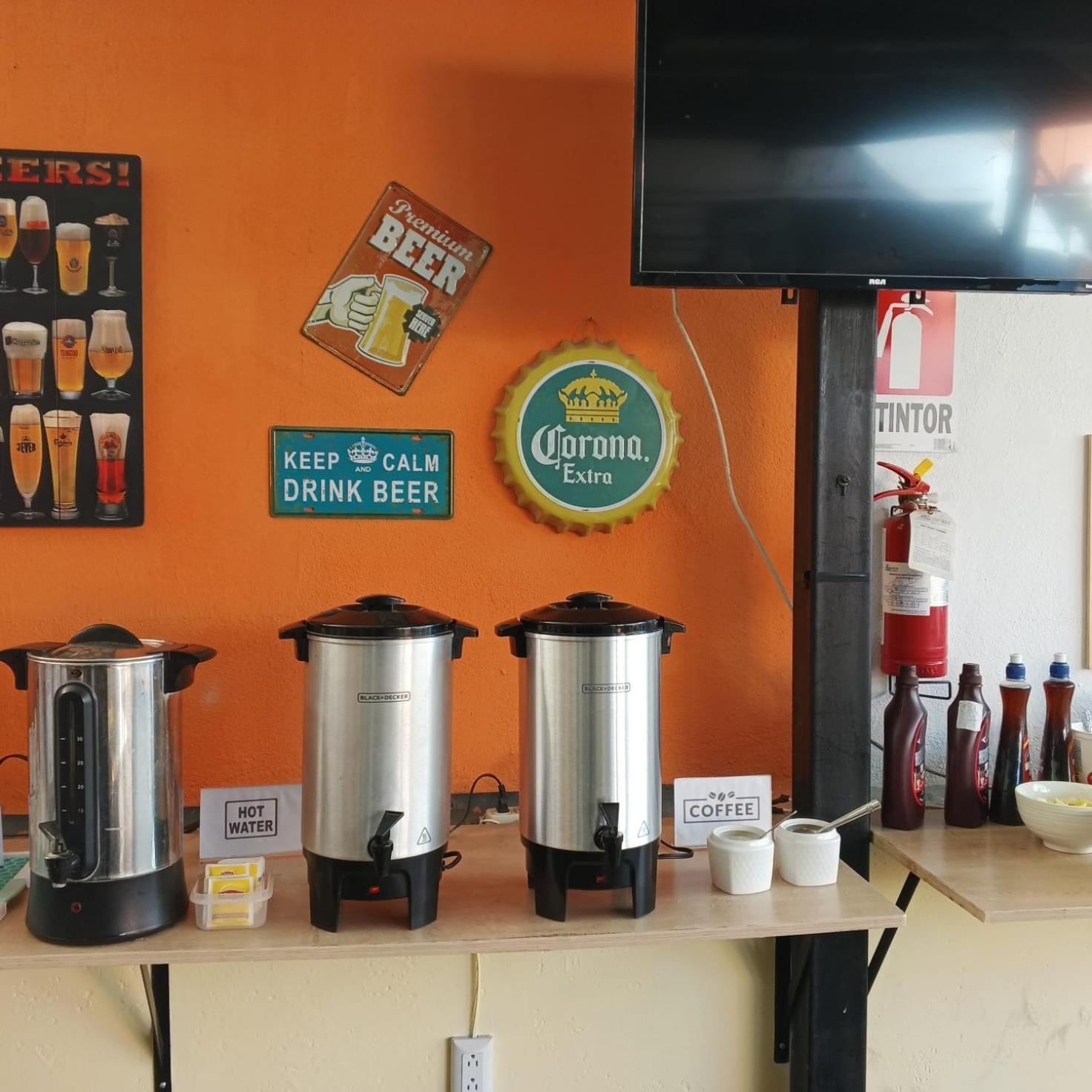 Tequila Sunrise Hostel Guatemala City Eksteriør bilde