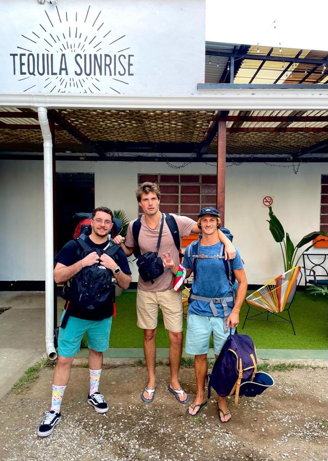 Tequila Sunrise Hostel Guatemala City Eksteriør bilde